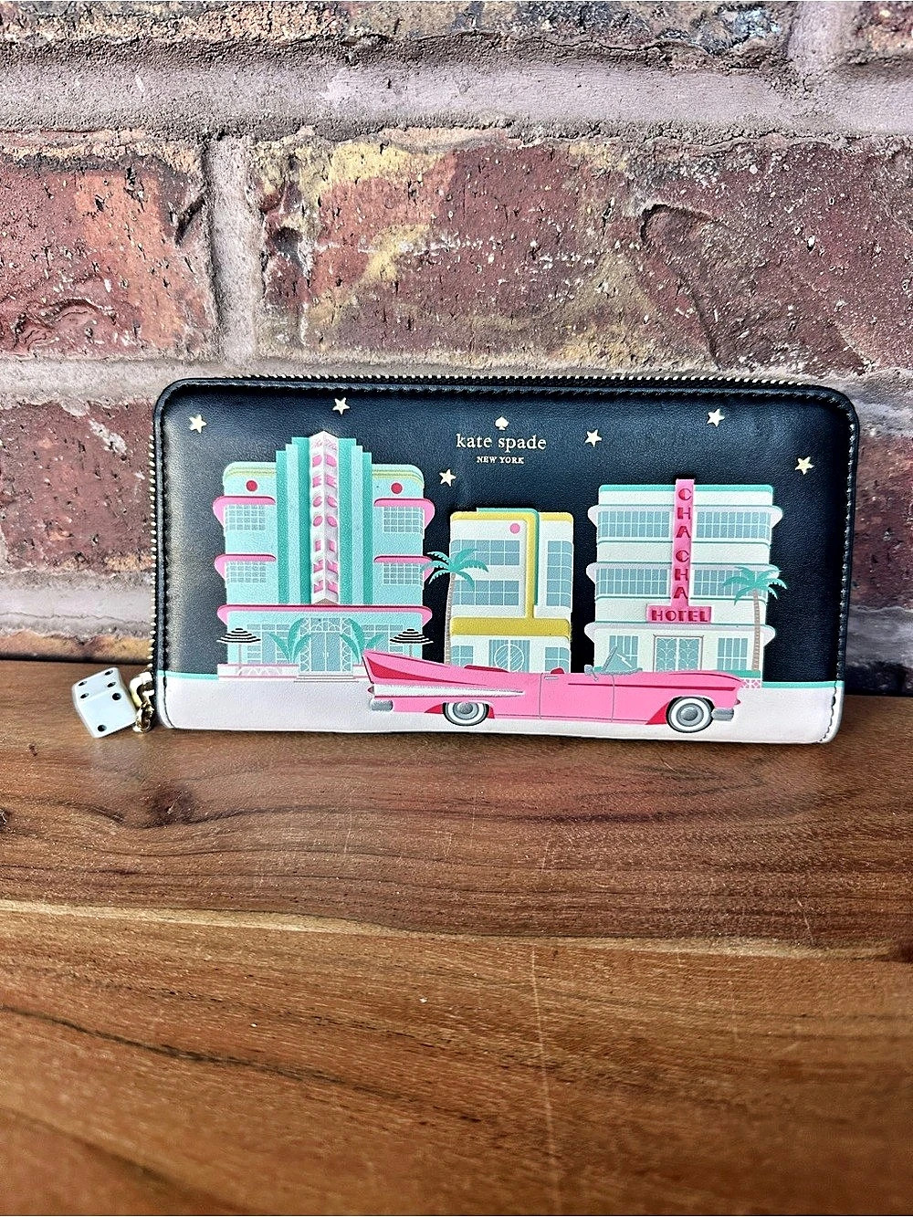 Kate Spade muh(974) ) Printed Zip Around Wallet NWT